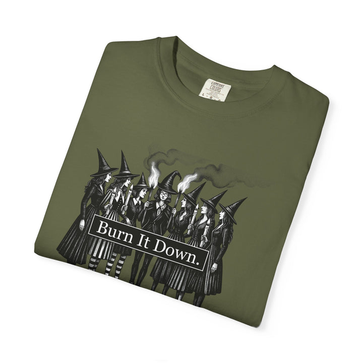 Witch Circle Shirt Halloween Occult Gift Women Horror Tee Coven T-Shirt Halloween Fan Dark Tshirt Mystic Graphic Classic Flame Tshirt
