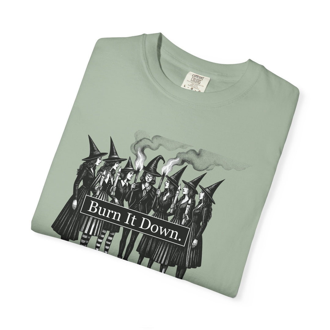 Witch Circle Shirt Halloween Occult Gift Women Horror Tee Coven T-Shirt Halloween Fan Dark Tshirt Mystic Graphic Classic Flame Tshirt