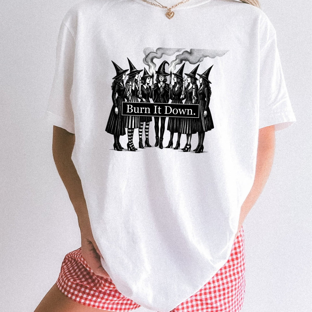Witch Circle Shirt Halloween Occult Gift Women Horror Tee Coven T-Shirt Halloween Fan Dark Tshirt Mystic Graphic Classic Flame Tshirt