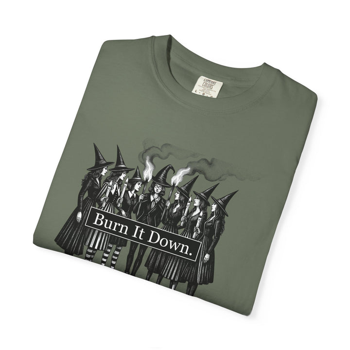 Witch Circle Shirt Halloween Occult Gift Women Horror Tee Coven T-Shirt Halloween Fan Dark Tshirt Mystic Graphic Classic Flame Tshirt
