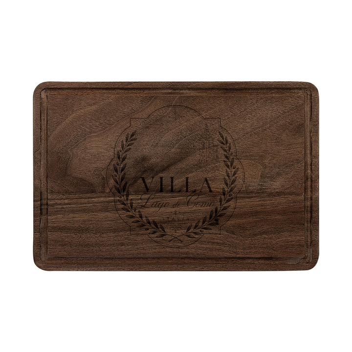 Engraved Villa Wreath Wooden Cutting Board — Personalized Kitchen Serving Board