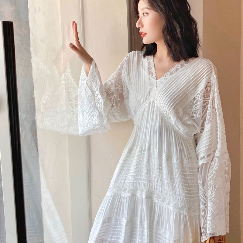 Lace Loose White Dress With Flared Sleeves
